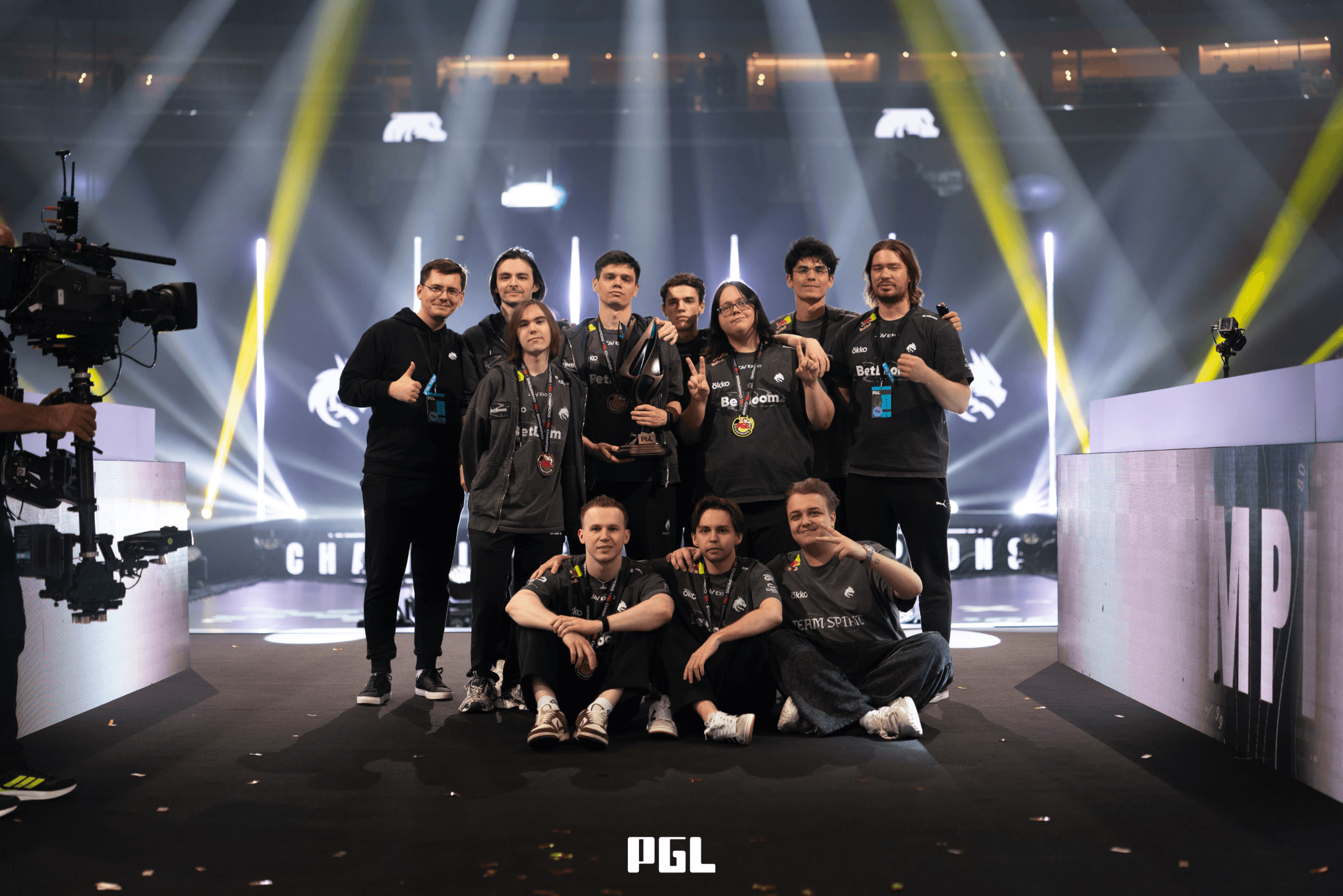 Spirit橫掃Falcons蟬聯PGL阿斯塔納冠軍，donk強勢摘下MVP