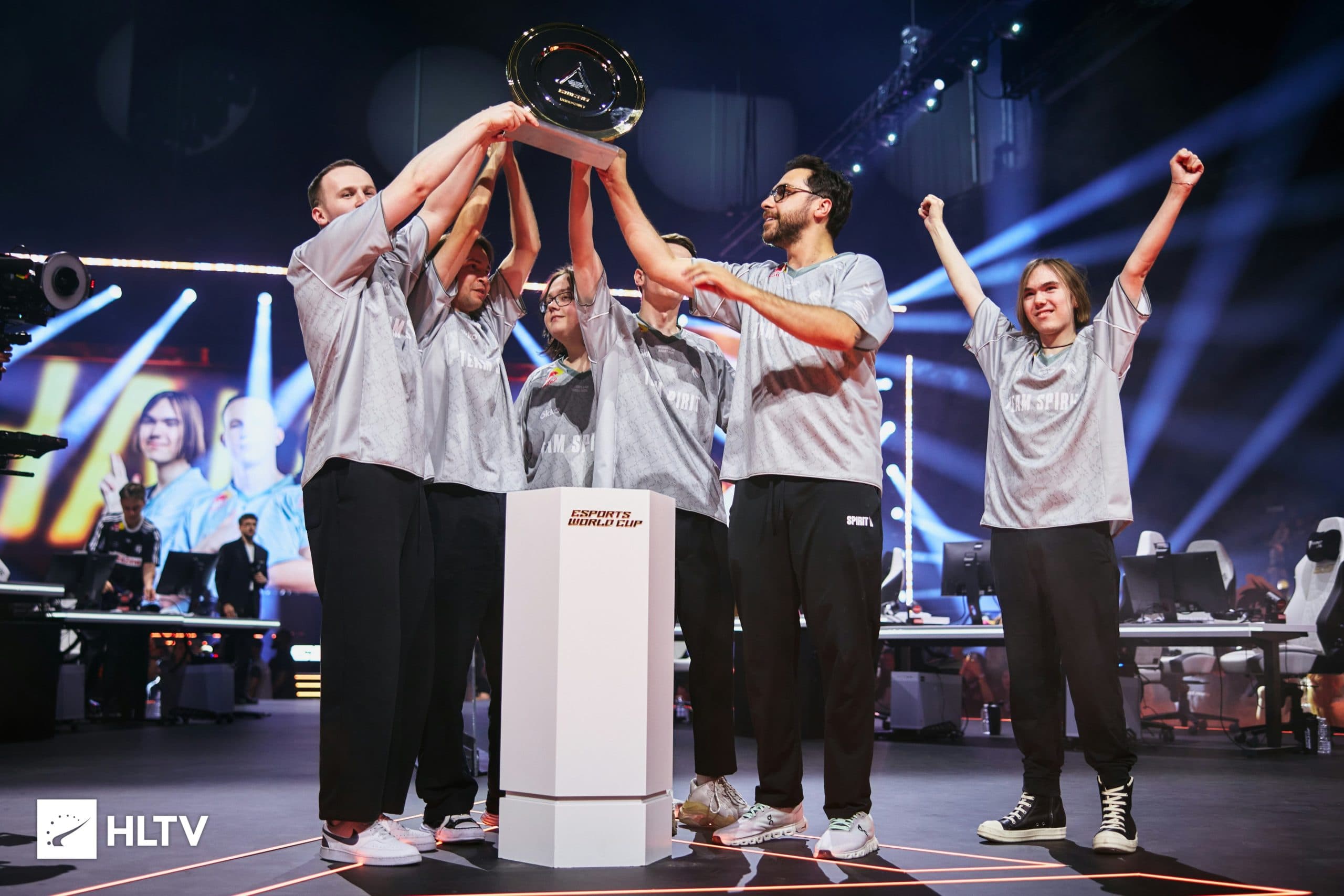 Team Spirit巴黎封王，成功登頂EWC 2026