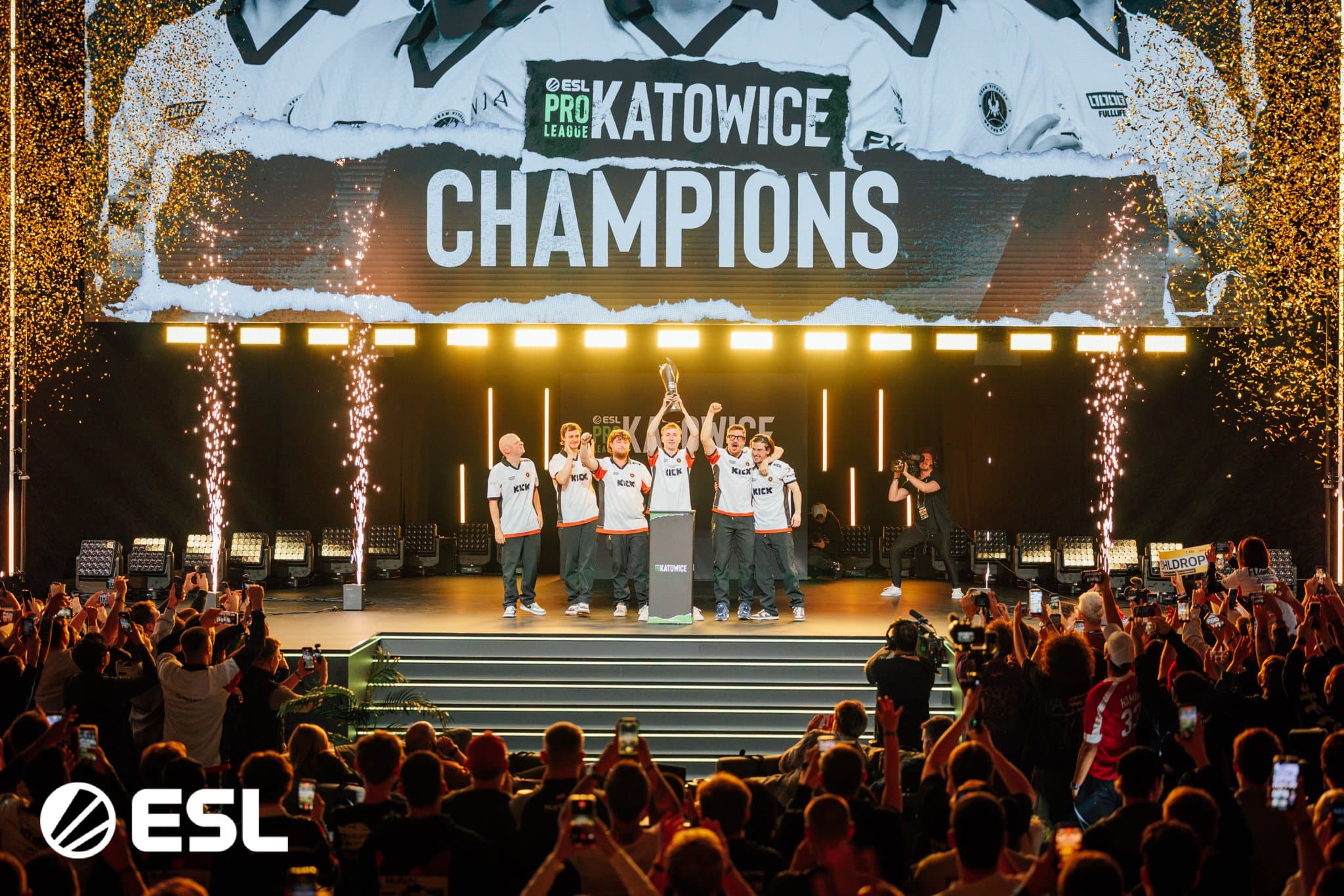 Vitality重返王座 直落三擊敗MOUZ奪EPL S24冠軍