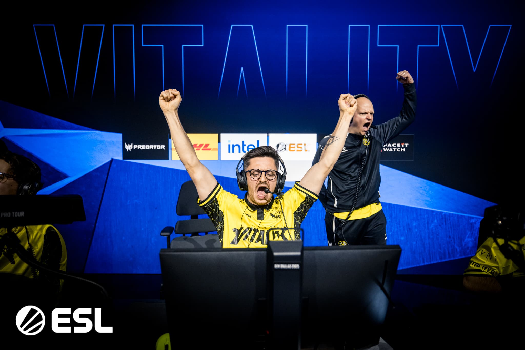 IEM Dallas小蜜蜂29連勝!決賽再遇MOUZ拚六連冠 - TomorrowLAN Counter-Strike